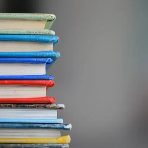 Libros-de-texto-Kimberly-Farmer-Unsplash-jpg